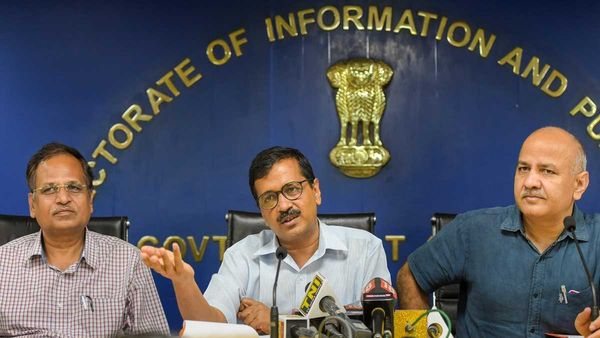 आखिर क्यों मनीष सिसोदिया और सत्येंद्र जैन ने दिया इस्तीफा? ये हैं 5 बड़ी वजह