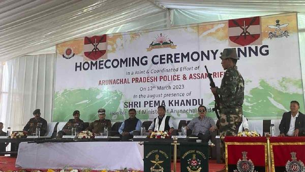 अरुणाचल सरकार को बड़ी सफलता, विद्रोही संगठन ईएनजी के कमांडर समेत 15 उग्रवादियों ने डाला हथियार