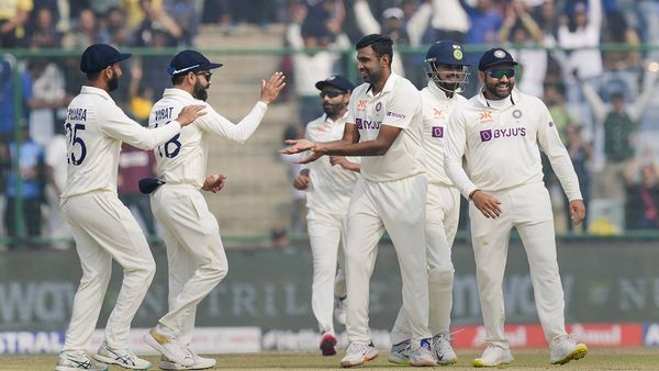 ICC Rankings: अश्विन-एंडरसन के बीच नंबर वन टेस्ट बॉलर की जंग टाई, जानिए बाकी खिलाड़ियों का हाल