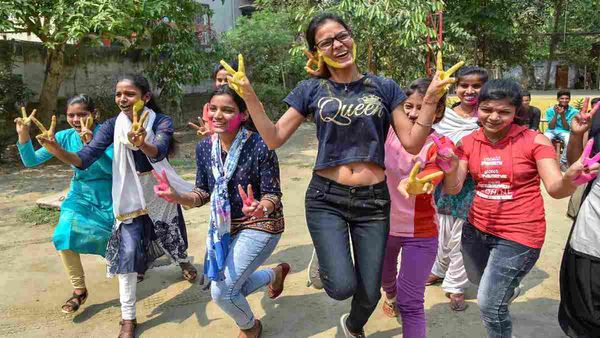 Bihar Board 12th Result 2023: बिहार 12वीं बोर्ड के नतीजे घोषित, 83.07 प्रतिशत छात्र पास