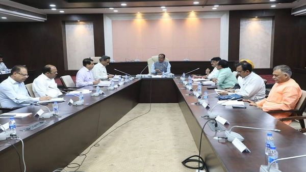 Madhya pradesh में गर्मी में कोई भी इलाका न रहे प्यासा, सीएम शिवराज सिंह ने अधिकारियों को दिए निर्देश