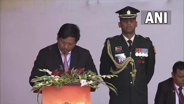 Meghalaya: दूसरी बार मेघालय के मुख्यमंत्री बने कोनराड संगमा, टाइनसॉन्ग और स्नियावभालंग बने डिप्टी सीएम