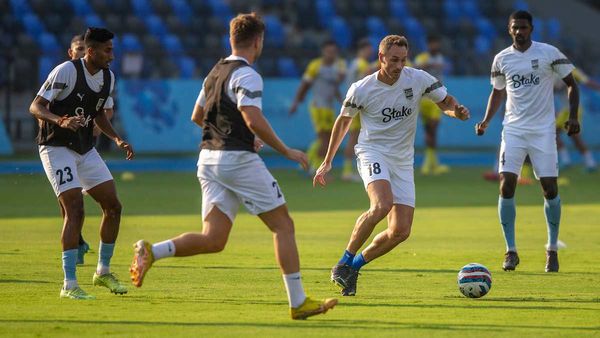 ISL 2022-23: बेंगलुरू के खिलाफ मुंबई सिटी एफसी का करो या मरो का मुकाबला