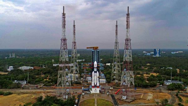 ISRO लॉन्‍च करेगा OneWeb के 36 satellites, काउंटडाउन शुरू, जानिए अहम डिटेल्स