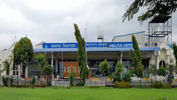 Spicejet की जगह जबलपुर से Indigo भरेगा उड़ान, एयरपोर्टट र्मिनल निर्माण की लेटलतीफी पर भड़के सांसद राकेश सिंह