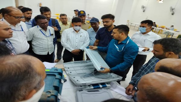 Jabalpur News: निर्वाचन संबंधी तैयारियों में जुटने लगे अधिकारी, जबलपुर में हुआ EVM यूजर एक्सपटेंस टेस्ट