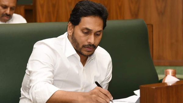 'चंद्रबाबू नायडू से सावधान रहे आंध्र प्रदेश की जनता', सीएम जगन मोहन ने साधा निशाना