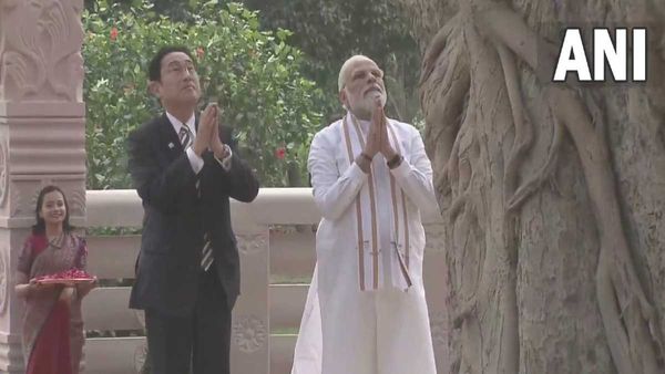 दिल्ली के बुद्धा जयंती पार्क पहुंचे पीएम मोदी-फुमियो किशिदा, दिखी खास बॉन्डिंग, Video