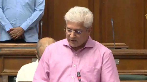 Delhi: आर्थिक सर्वेक्षण विधानसभा में पेश, जानें कितनी बढ़ी प्रति व्यक्ति आय, 36% बढ़ा टैक्स कलेक्शन