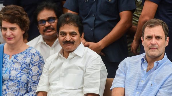 कांग्रेस नेता वेणुगोपाल ने पीएम मोदी के खिलाफ पेश किया विशेषाधिकार प्रस्ताव, जानिए पूरा मामला