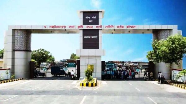 Madhya Pradesh में कृषि मंडियां बनेगी मॉर्डन, आधुनिक सुविधाओं से लैस करने मंत्री पटेल के निर्देश