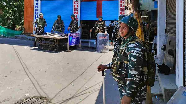 चुनाव परिणाम के बाद Meghalaya के कई इलाकों में भड़की हिंसा, आगले आदेश तक लगाया गया Curfew