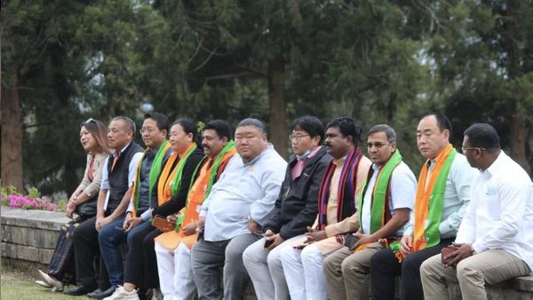 नागालैंड के छोटी आंख वाले मंत्री तेमजेन ने मजेदार कैप्‍शन के साथ शेयर की अपनी फोटो, लोगों के पढ़ें कमेंट