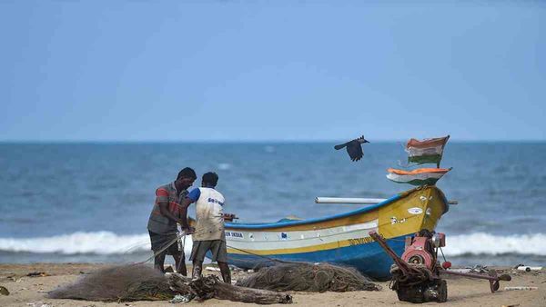 Maritime Borders: बहुत मुश्किल है दो देशों की समुद्री सीमा को तय करना, परिणाम भुगतते है मछुआरें