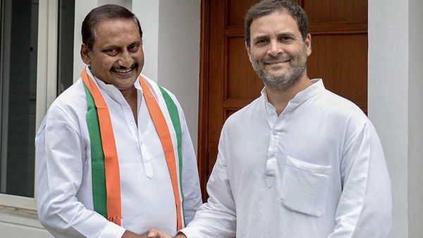 अविभाजित आंध्र प्रदेश के आखिरी मुख्यमंत्री ने भी छोड़ी कांग्रेस, भाजपा में जाने की चर्चा
