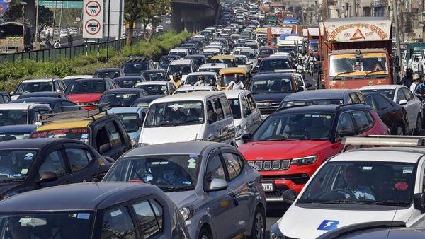 नोएडा आने-जाने वाले सभी यात्री ध्यान दें...,साइक्लोथॉन की वजह से नोएडा में ट्रैफिक डायवर्जन, देखें सेफ रूट