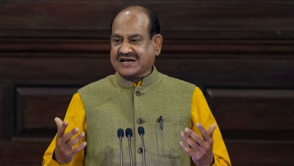 विपक्षी दलों के तेवर नर्म नहीं, लोकसभा अध्यक्ष ओम बिड़ला के खिलाफ अविश्वास प्रस्ताव की तैयारी- सूत्र
