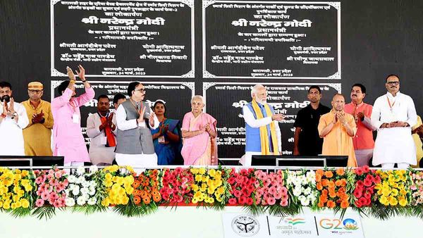 देश और दुनिया में हो रही Kashi के विकास की चर्चा, यहां जो भी आ रहा, वो ऊर्जा लेकर जा रहा: PM Modi