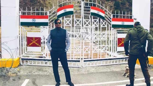 गुजरात सीएमओ के PRO हितेश पंड्या ने दिया इस्तीफा, किरण पटेल मामले में बेटे को बताया निर्दोष