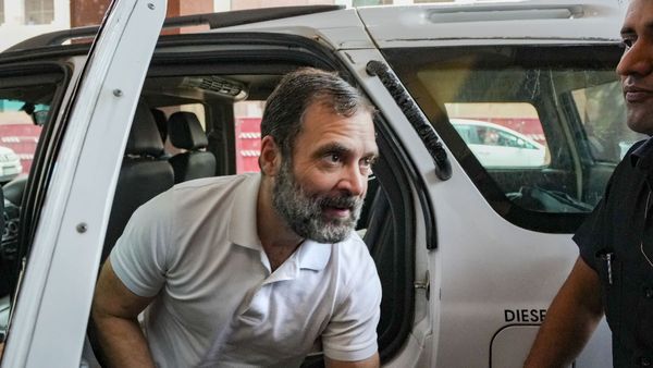 Rahul Gandhi Disqualified:  खुद राहुल गांधी ने यह कानून बनवाया था 