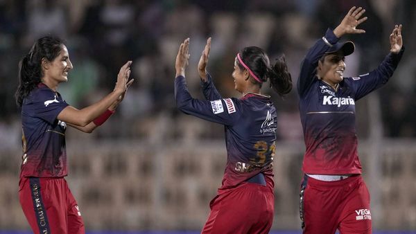 WPL 2023, RCB vs UP: जीत के लिए तरसी आरसीबी को दिखाना होगा दम, मंधाना-हीली में होगी टक्कर  