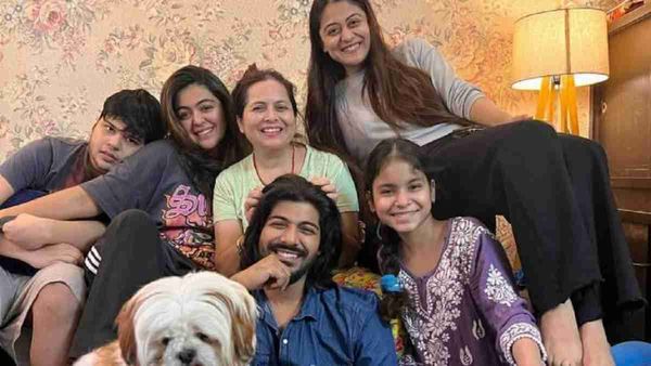 जेल से बाहर आते ही दिखा शीजान खान का ये रूप, तुनिषा के फैंस बोले- किसी की खुशियां उजाड़ कर ये तो.....