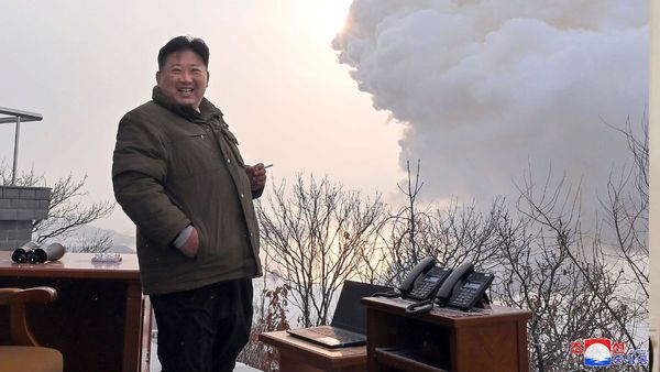 North Korea: उत्तर कोरिया ने सॉलिड फ्यूल ICBM मिसाइल का किया परीक्षण, किम जोंग का नया हथियार कितना घातक है?