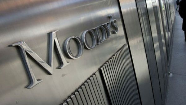 Moody's ने दिए मंदी के संकेत, इस साल धीमी रह सकती है वैश्विक विकास दर