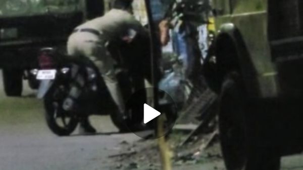 भोपाल में रात 11 बजे पुलिस कांस्टेबल ने युवती के साथ की झूमाझटकी, वीडियो आया सामने