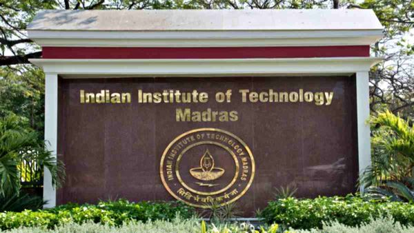 IIT Madras में महाराष्ट्र के छात्र की मौत, हॉस्टल के कमरे में मिली बॉडी, चार साल में बुझ गए 12 घरों चिराग!
