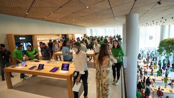 Apple Store In India: जानिए क्यों खास है एप्पल स्टोर, मिलती हैं ये तमाम सुविधाएं