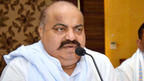 Atiq Ahmed: अतीक के साम्राज्य पर कब्जा करने के लिए आपस में भिड़ सकते हैं उसके गुर्गे, पुलिस ने जताया संदेह