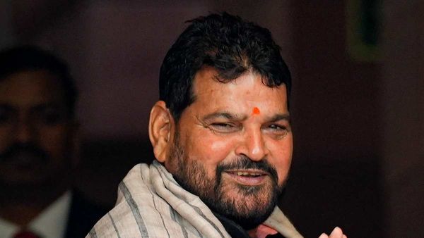 Wrestlers Protest: बृजभूषण शरण सिंह पर पहले से हैं 40 मामले दर्ज , 6 बार के सांसद जीते हैं लग्जरी लाइफ