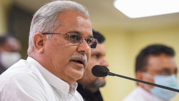Chhattisgarh Job Alert: शिक्षण अधिकारियों के 920 पदों पर भर्ती, युवाओं के हित में CM भूपेश बघेल का बड़ा फैसला