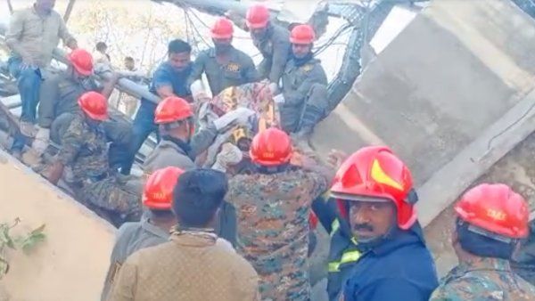 Bhiwandi Building Collapse: तीन की मौत, 11 लोगों का रेस्क्यू, राहत-बचाव कार्य जारी VIDEO