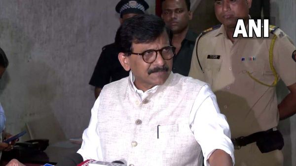 Sanjay Raut का भाजपा पर कटाक्ष, कमल का मौसम नहीं है, 2024 में 110 सीटों का नुकसान उठाएगी BJP