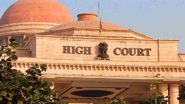 UP Nikay Chunav: वेबसाइट पर अपलोड करे OBC कमीशन की रिपोर्ट, HC ने योगी सरकार को दिया 4 दिन का समय