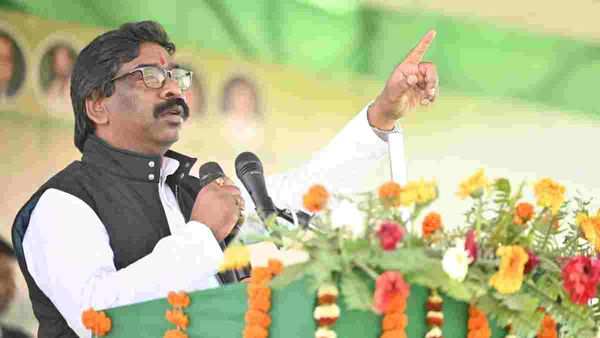 Jharkhand: सोरेन सरकार ने राज्य कर्मचारियों को दिया तोहफा, DA 34 फीसदी से बढ़ाकर किया 42 प्रतिशत