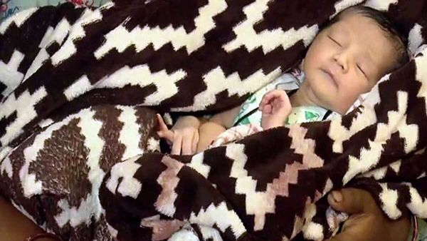 PM मोदी के 'मन की बात@100' के दौरान महिला को प्रसव पीड़ा, दिया स्वस्थ नवजात को जन्म