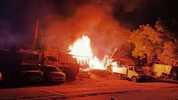 Jamshedpur Voilence: जमशेदपुर में दो गुटों के बीच हिंसा, धारा 144 लागू, इंटरनेट पर लगा बैन