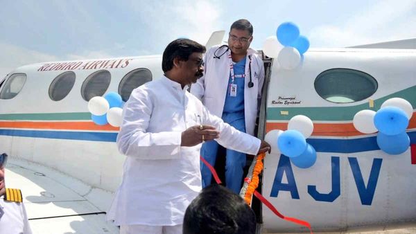 Jharjhand में एयर एम्बुलेंस सर्विस की शुरुआत, CM सोरेन ने कहा- जिनके पास पैसे नहीं, उन्हें भी मिलेगी सुविधा