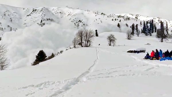 Jammu Kashmir: अगले 24 घंटों में हिमस्खलन की चेतावनी जारी, JKDMA ने दी इस इलाके में ना जाने की सलाह