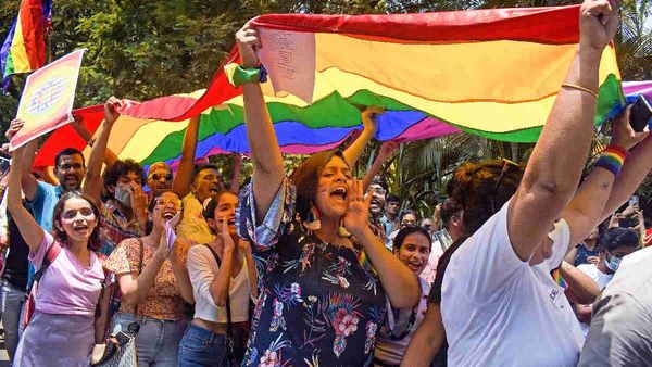 Same Sex Marriage: आखिर क्या होता है LGBT का मतलब, कैसे ये एक-दूसरे से हैं अलग?