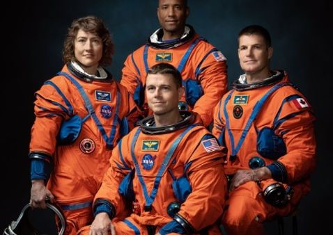 Christina Koch: चंद्रमा पर जाने वाली पहली महिला होंगी क्रिस्टीना कोच, वैज्ञानिकों के साथ चांद का लगाएगी चक्कर