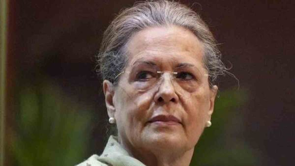 Sonia Gandhi Article: इकोसिस्टम को 'सुप्रीम कमांडर' का संदेश