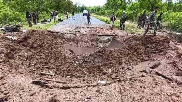 Dantewada Naxal Attack: लोन वर्राटू से उपजी बौखलाहट तो नहीं दंतेवाड़ा में नक्सली हमला?