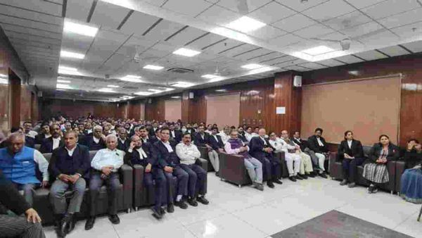 Lucknow में समरसता संगोष्ठी में बोले अधिवक्ता- राष्ट्र निर्माण में बाबा साहब का योगदान अतुलनीय