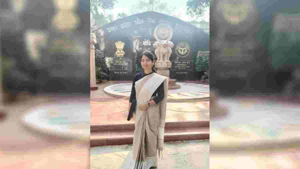 UPPCS 2022 Result: मिलिए सल्तनत परवीन से जिनके पिता चलाते हैं जनरल स्टोर, अब बनीं SDM