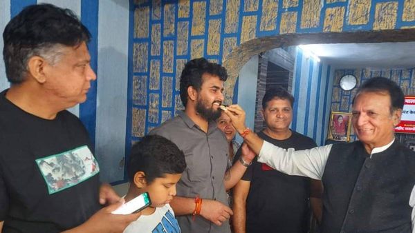 Bhopal News: सूडान में फंसे जयंत केवलानी ने भोपाल पहुंचकर सुनाई आपबीती, बोले- मेरे सामने चल रही गोलियां और बम