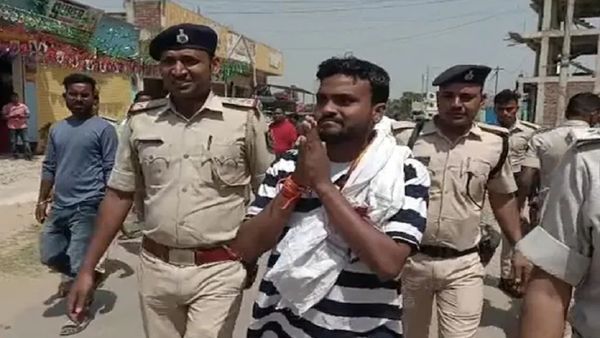 Bihar Violence: कैसे व्हाट्सएप से बजरंग दल के कुंदन ने फैलाई बिहार रामनवमी हिंसा, जानिए पुलिस ने क्या कहा?